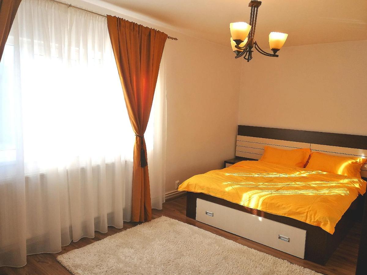 Apartament Atena Petrosani Exterior photo